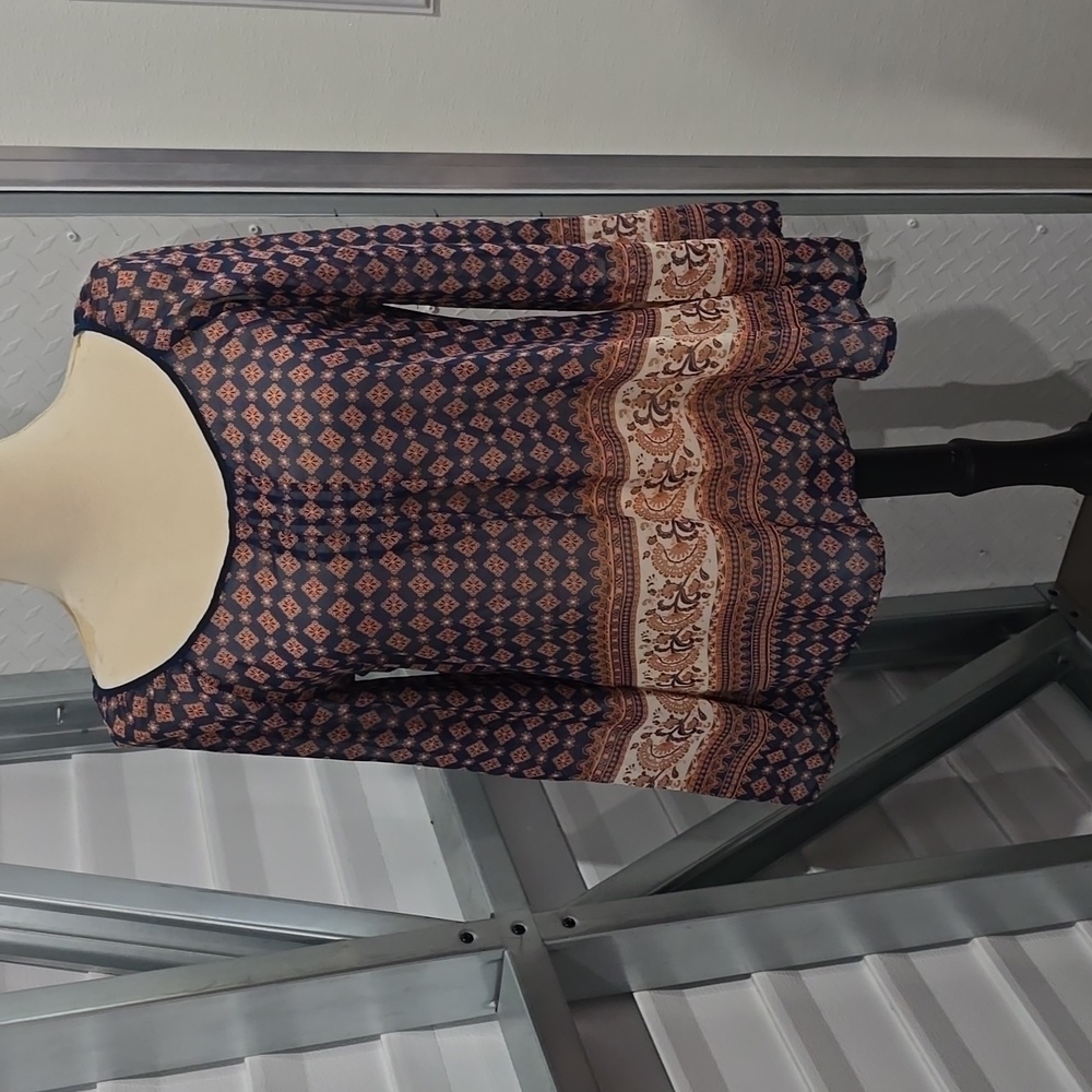 Miss Daisy Blouse Size Large‎